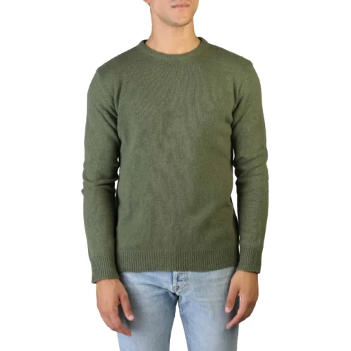 Exclusive 100% Cashmere Sweater in British Green C-NECK-M_170-BRITISH-GREEN_128565