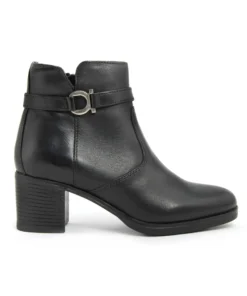 Exclusive Black Leather Ankle Boots with Side Zip FAR_WH70H05_BLACK_147171