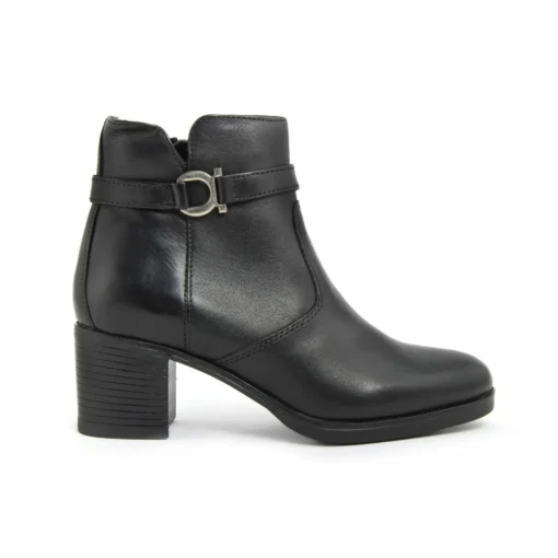 Exclusive Black Leather Ankle Boots with Side Zip FAR_WH70H05_BLACK_147171